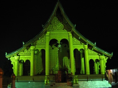 Tempel bei Nacht